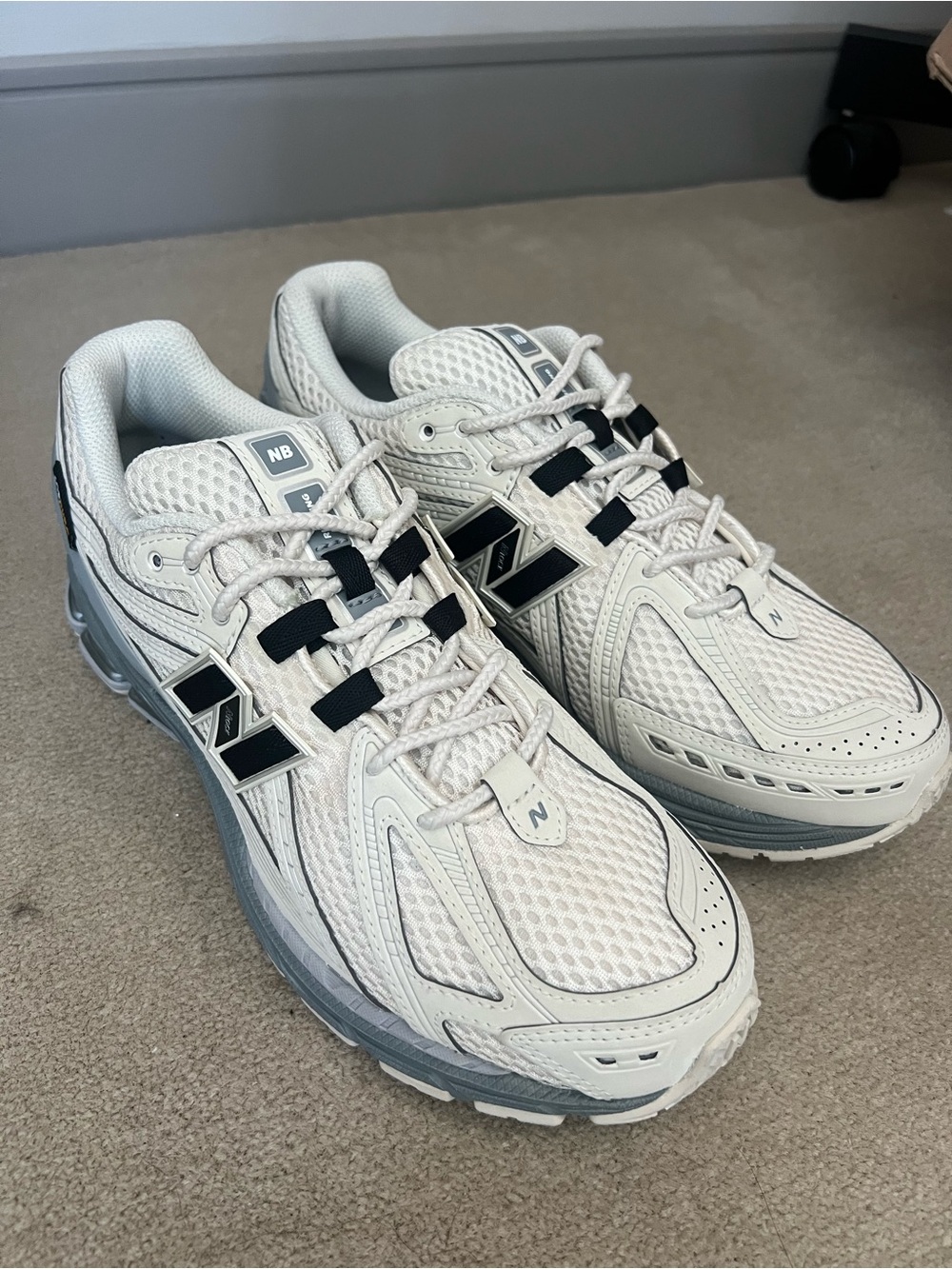 New Balance 1906R Sample - Picture 2 of 7
